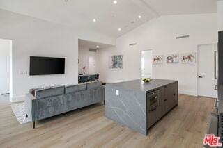 1236 N Spaulding Ave #2 - Photo 3 of 8
