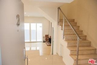 508 N Kings Rd #4 - Photo 3 of 8
