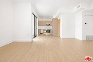8555 Colgate Ave #402 - Photo 6 of 8