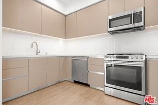 8555 Colgate Ave #402 - Photo 7 of 8