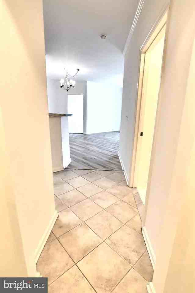 21216 Mcfadden Sq - Photo 7 of 50
