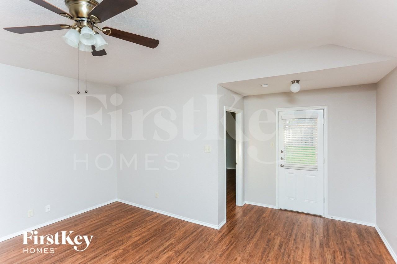 1221 Koto Wood Dr - Photo 3 of 15