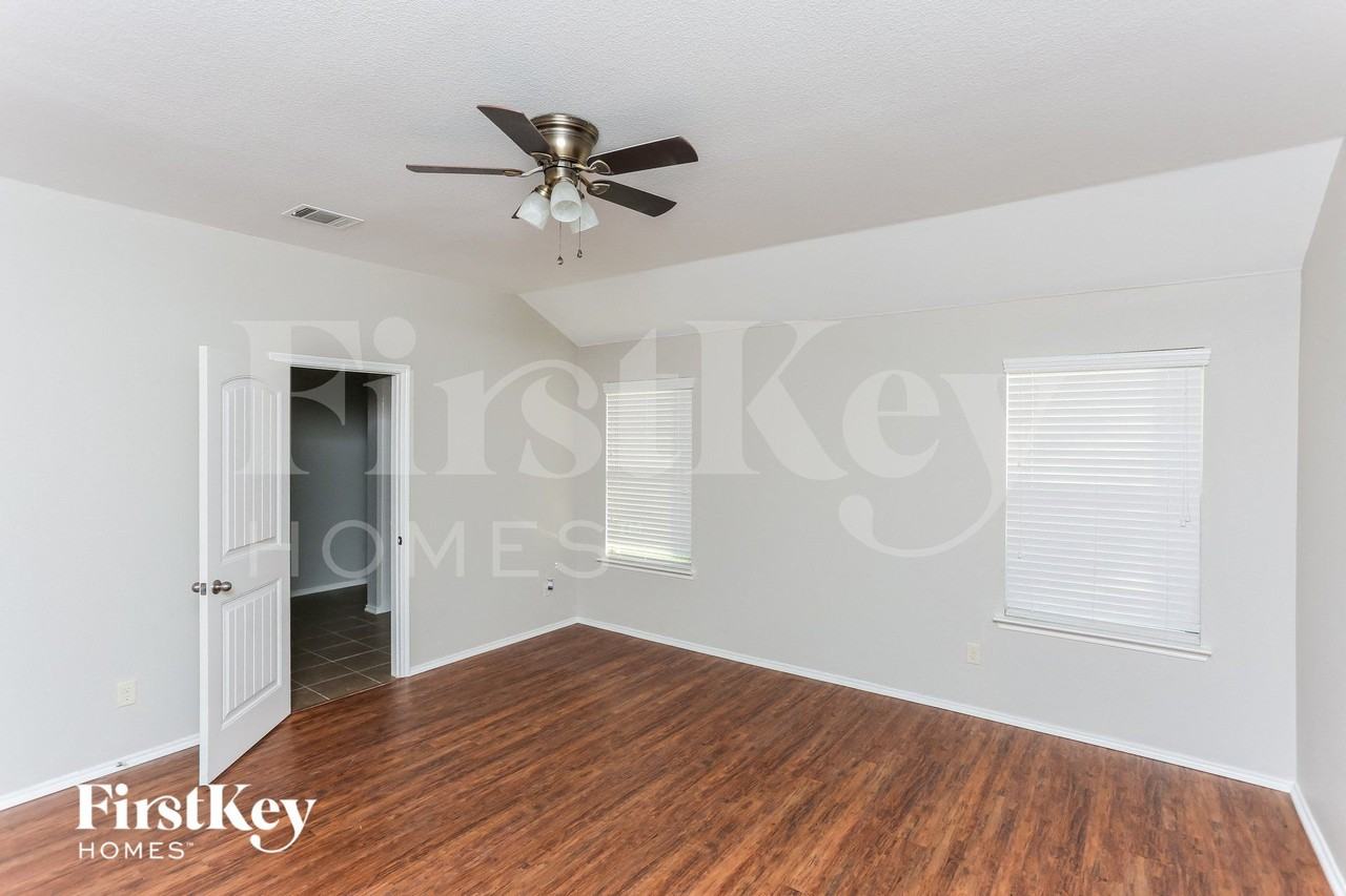 1221 Koto Wood Dr - Photo 7 of 15