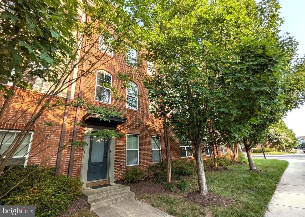 22447 Verde Gate Ter - Photo 2 of 50
