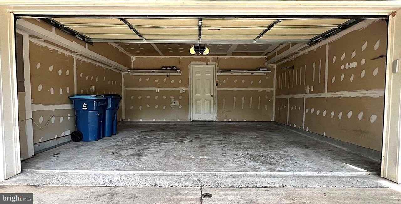 44314 Cornish Ln - Photo 7 of 41