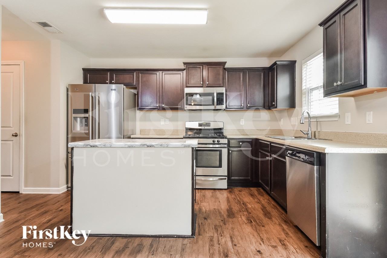 234 Taylors Landing Ave - Photo 6 of 16