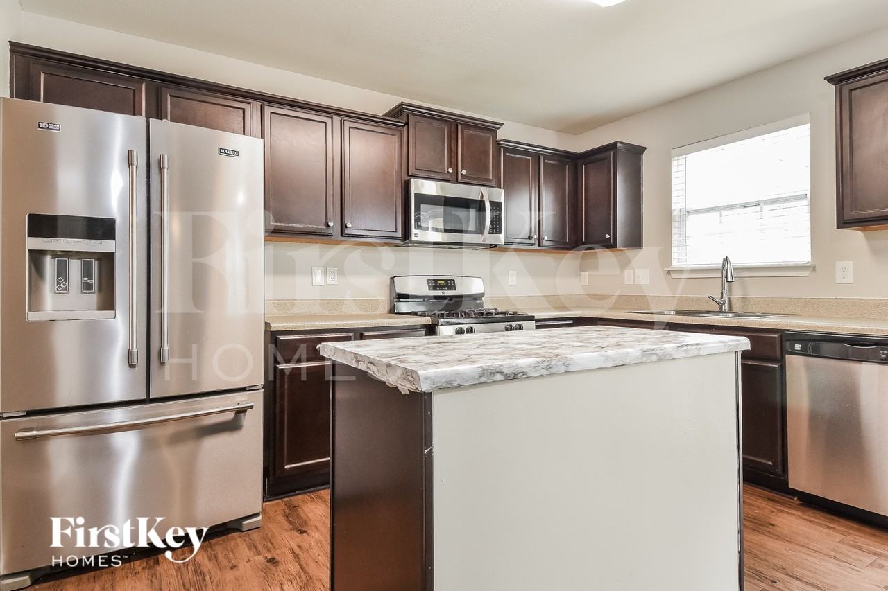 234 Taylors Landing Ave - Photo 7 of 16