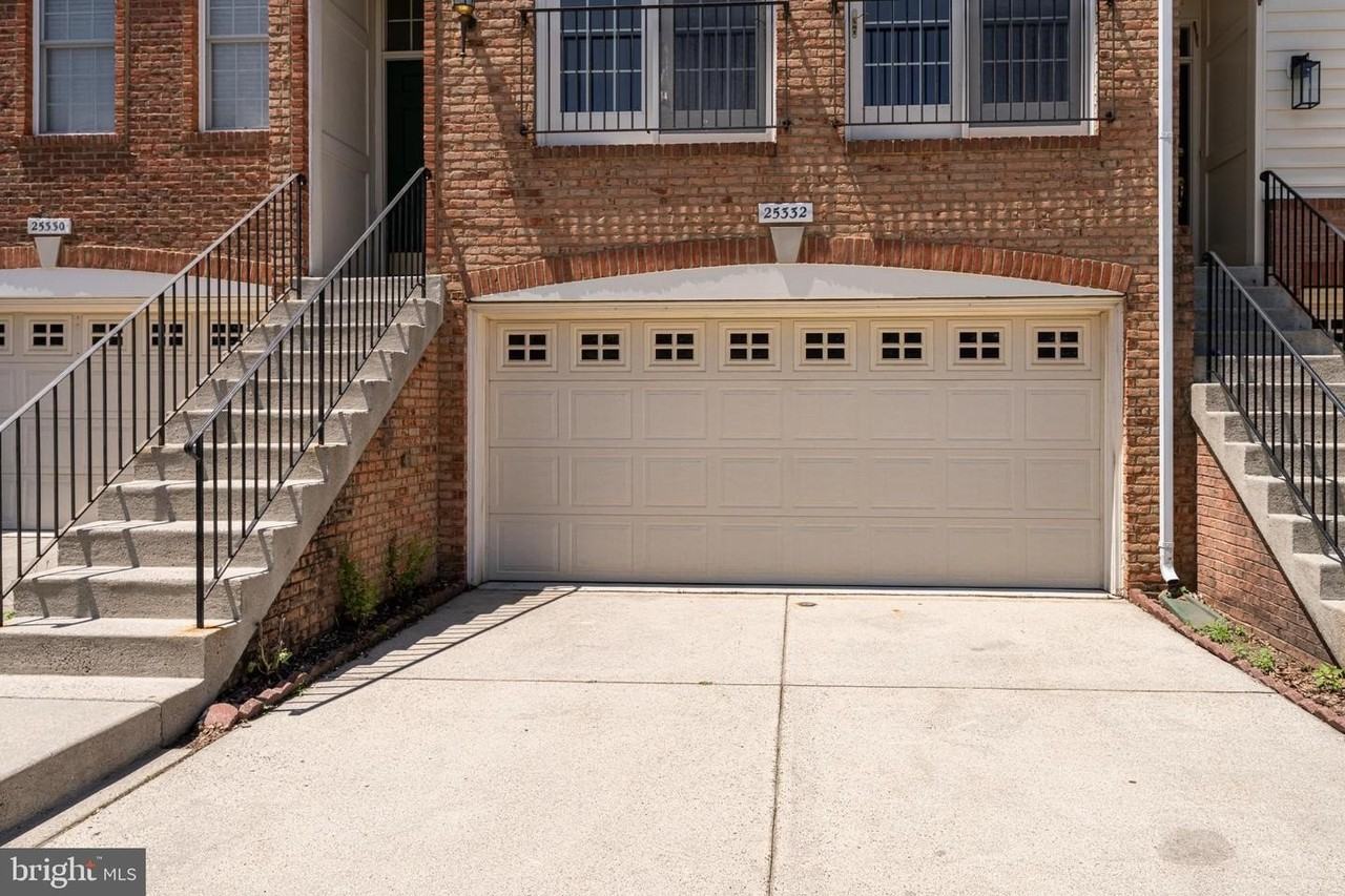 25332 Whippoorwill Ter - Photo 2 of 50