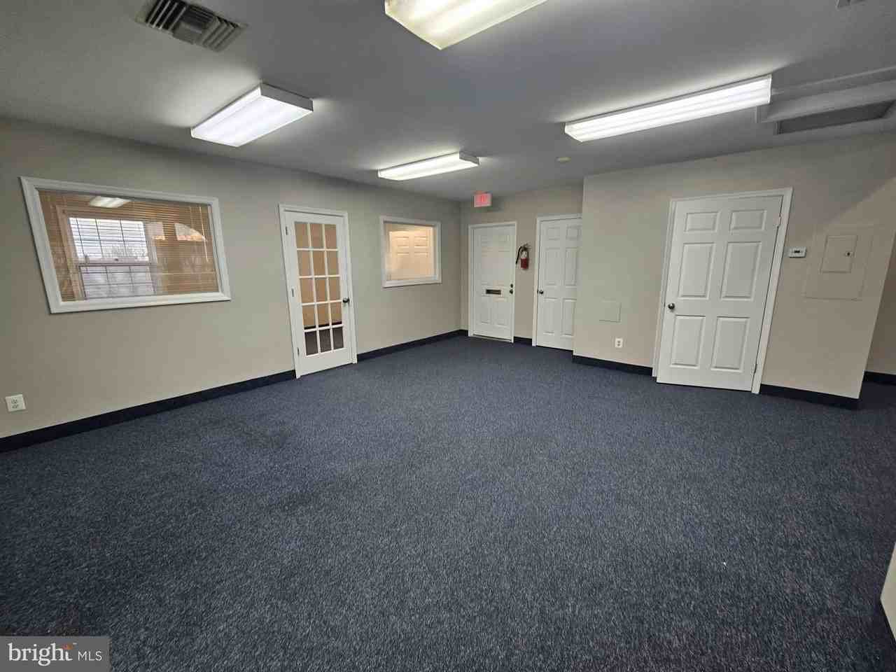 7508 Diplomat Dr - Photo 6 of 25