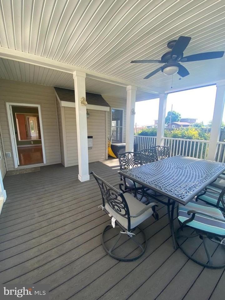 1101 Sea View Ave - Photo 3 of 27