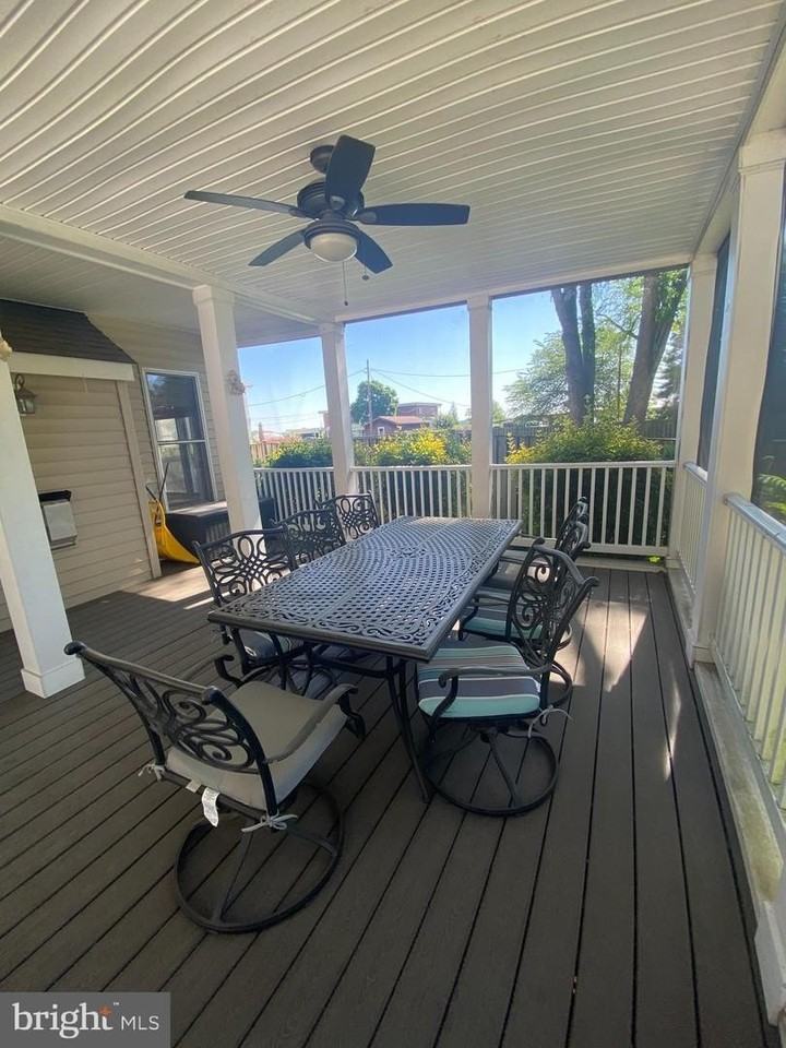 1101 Sea View Ave - Photo 6 of 27