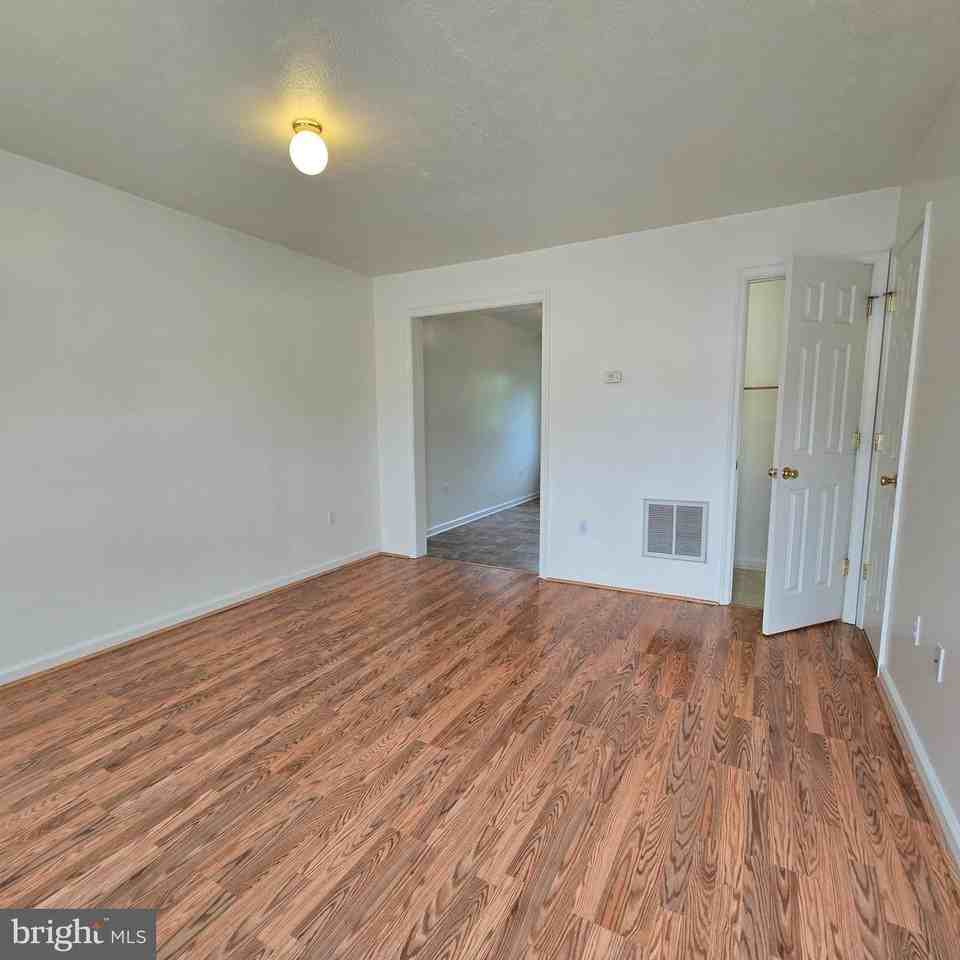 25 Genesis Dr - Photo 7 of 13
