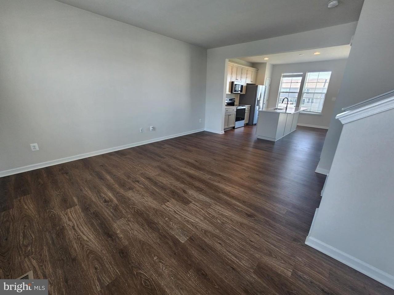 26 Kirby Ct - Photo 7 of 20