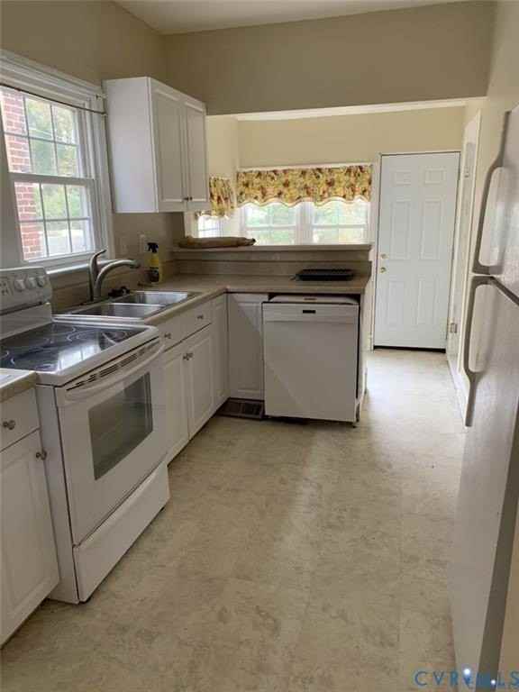 1311 Byron St - Photo 4 of 14
