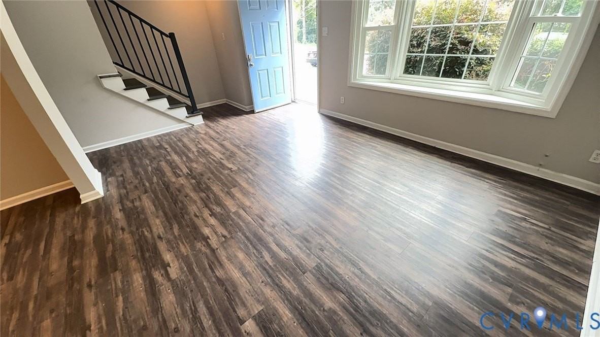 7946 Provincetown Dr - Photo 3 of 10