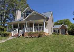 featured image of 1410 Ashford Ct