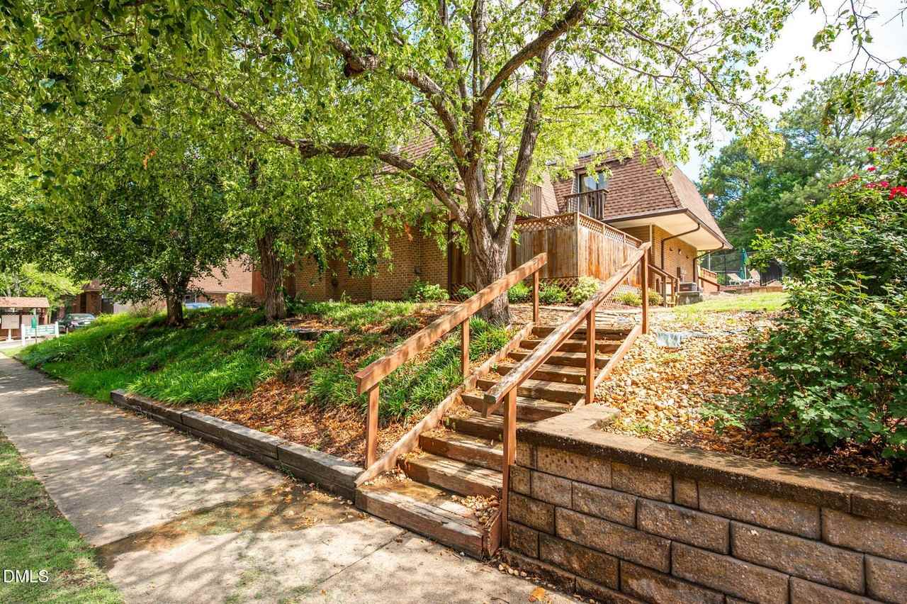107 Finley Forest Dr - Photo 3 of 50