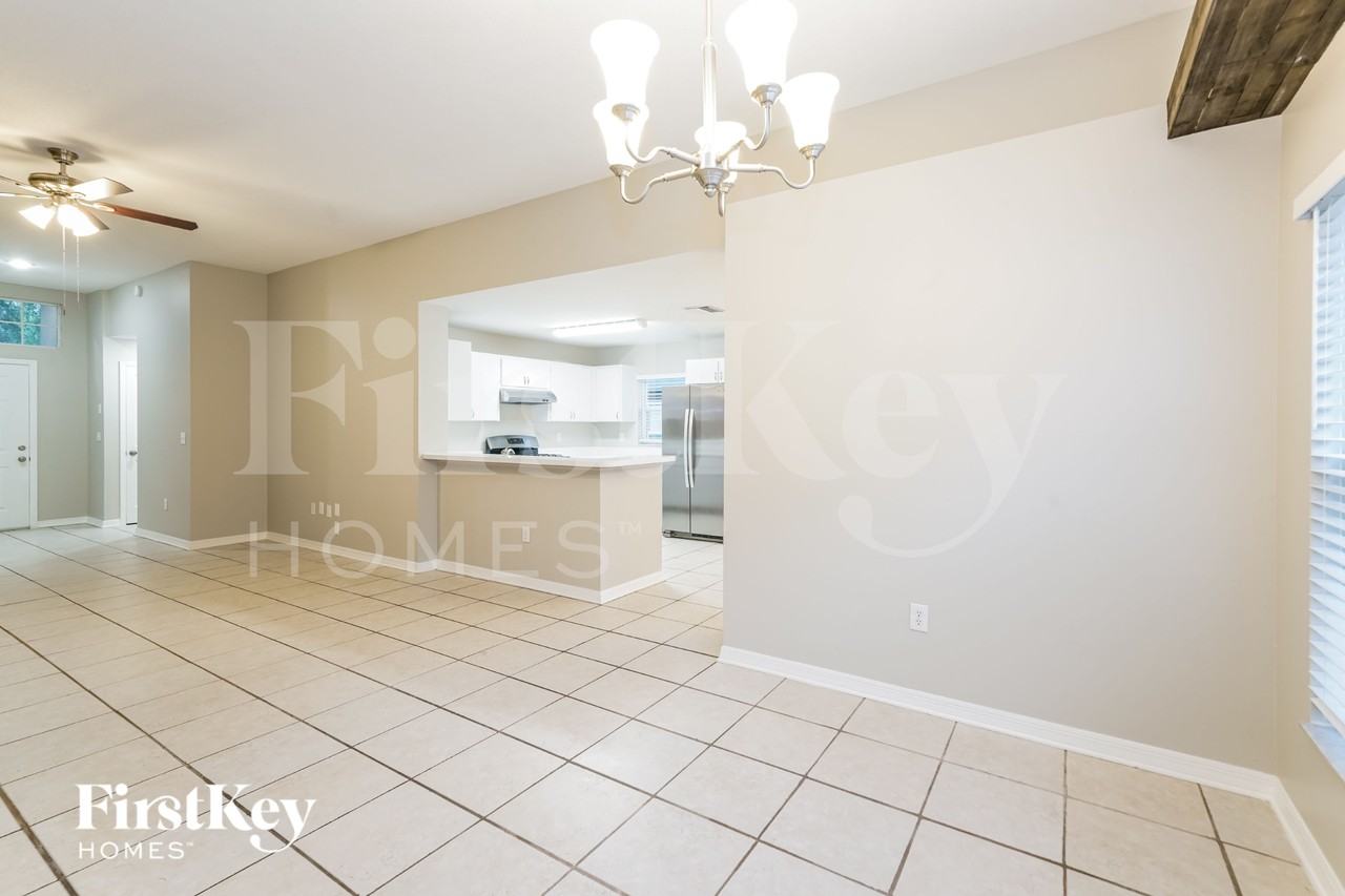 28807 Skyglade Pl - Photo 4 of 16