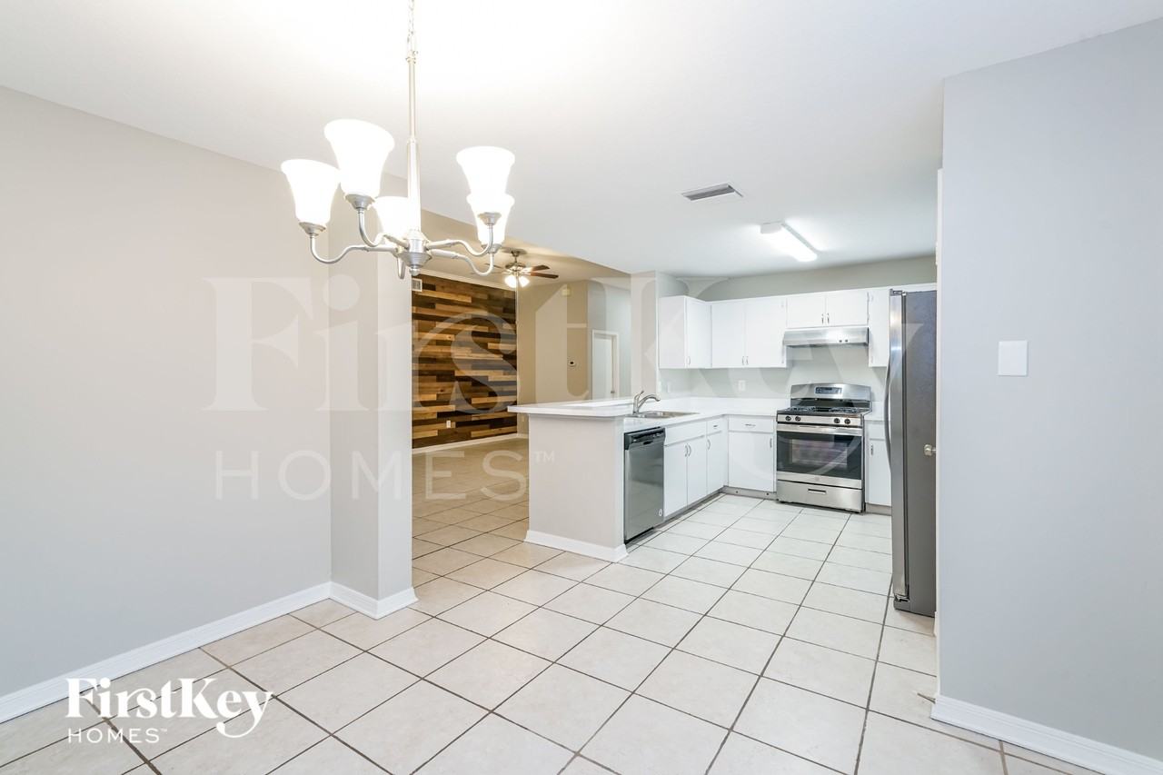 28807 Skyglade Pl - Photo 5 of 16