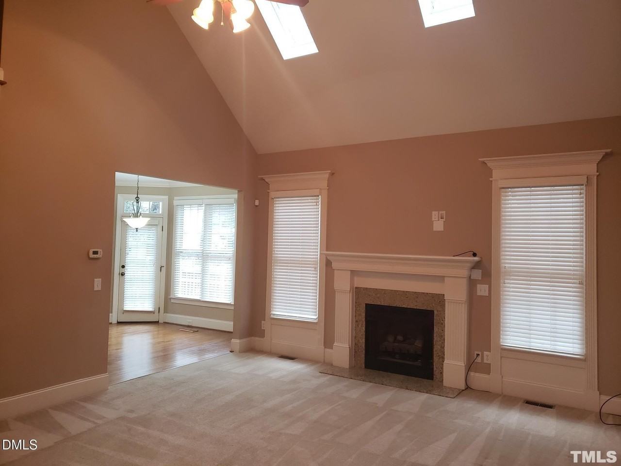 381 Carolina Oaks Ave - Photo 4 of 16