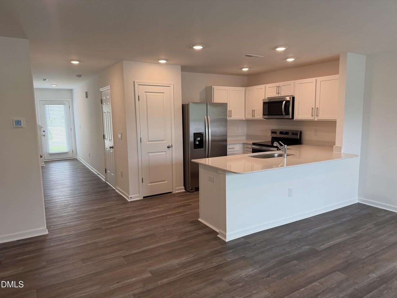 275 Rusling Leaf Dr - Photo 2 of 18