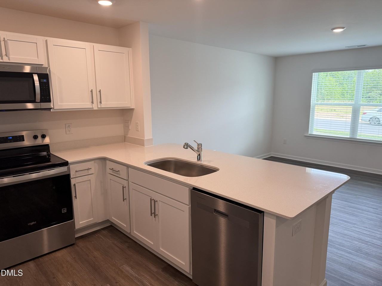 275 Rusling Leaf Dr - Photo 5 of 18