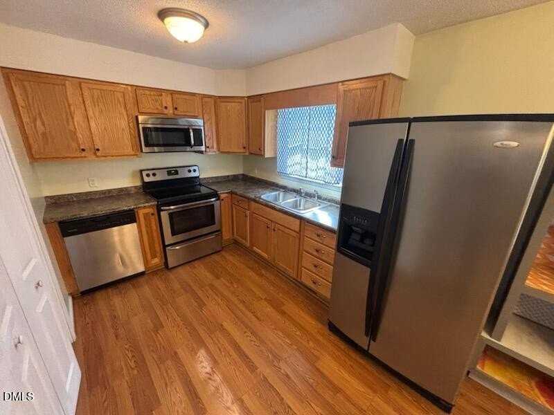 325 Wendell Falls Pkwy - Photo 4 of 15