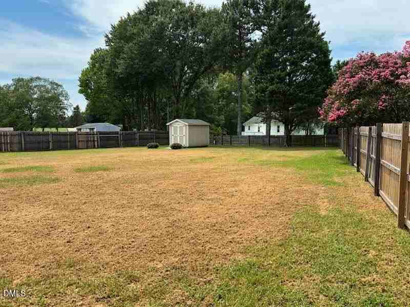 2325 Stephanie Ln - Photo 2 of 20