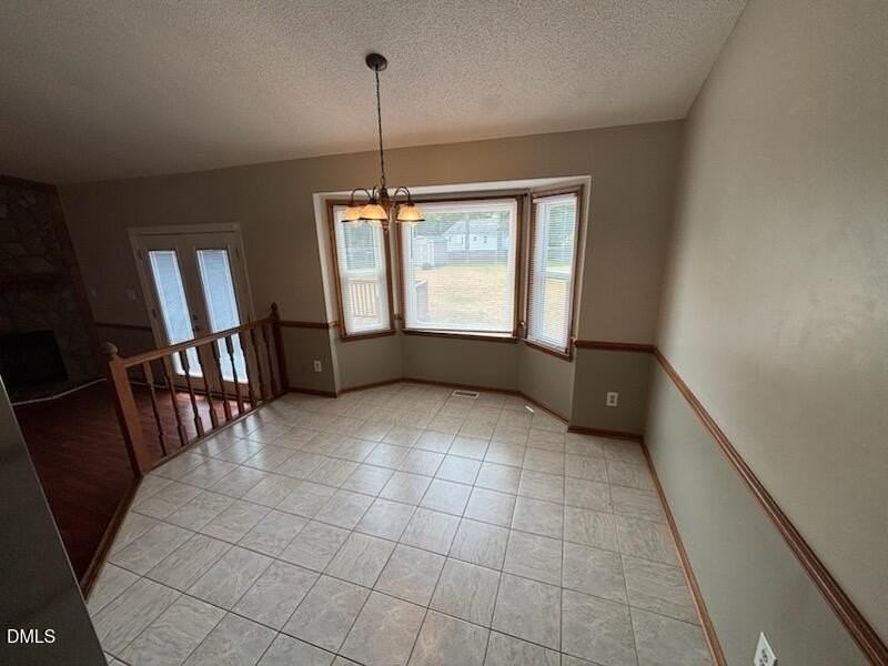 2325 Stephanie Ln - Photo 7 of 20