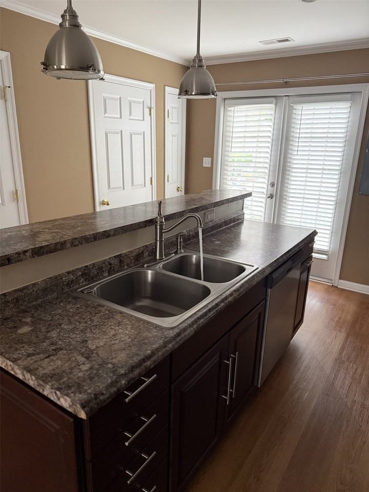 4307 Eleanors Way - Photo 4 of 9