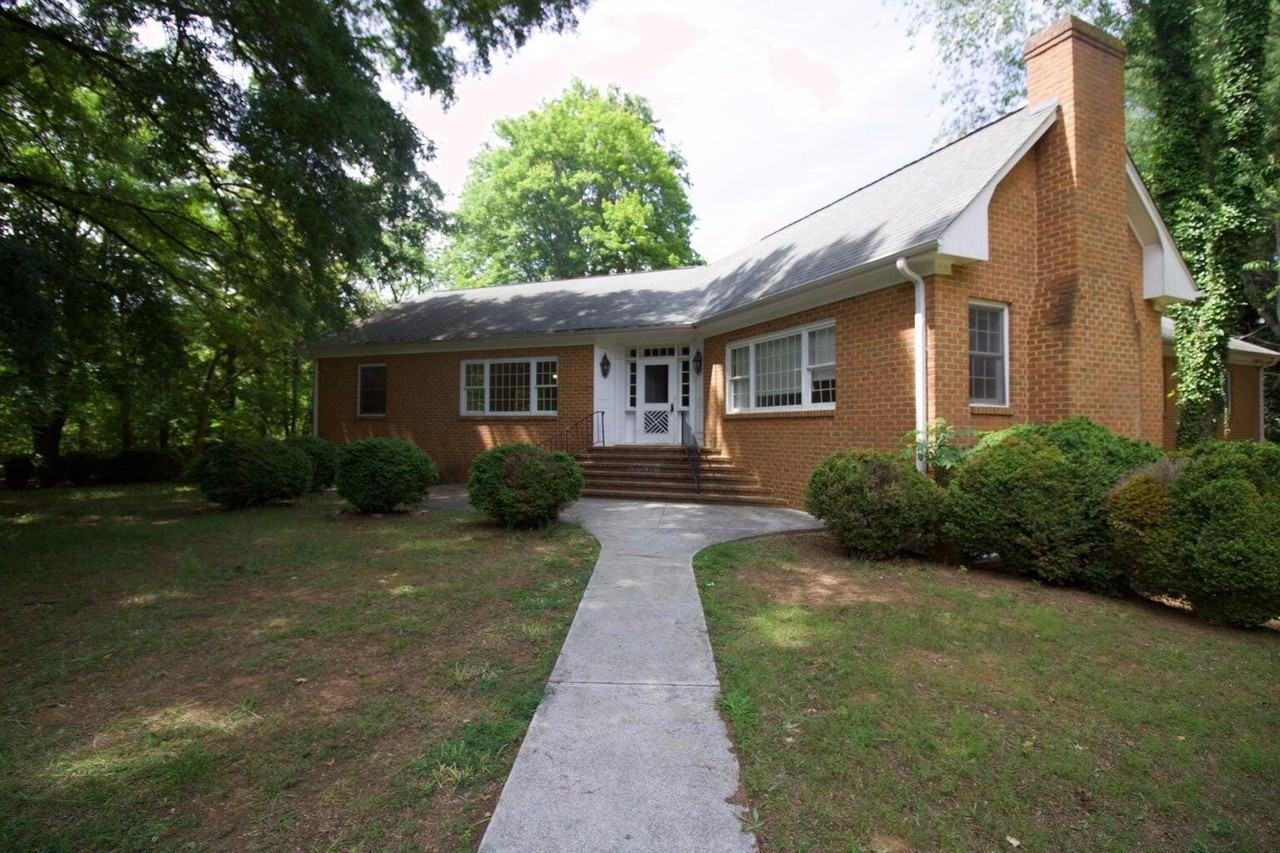 1502 Electric Rd