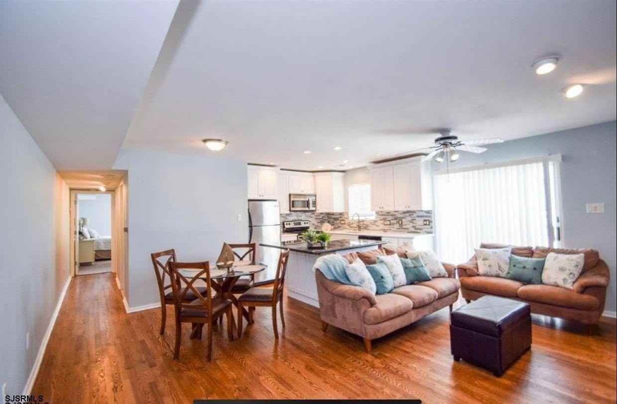 21 S Madison Ave - Photo 2 of 13