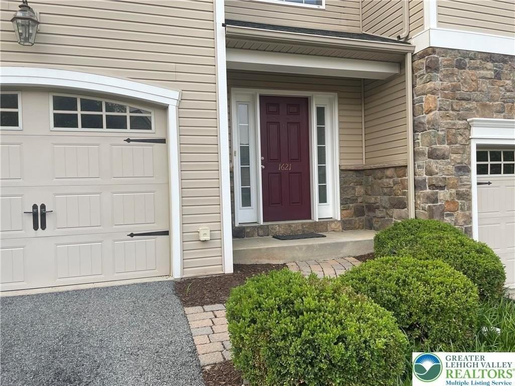 1621 Finches Garden Rd - Photo 2 of 23