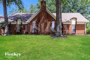 featured image of 970 Hawkview Dr