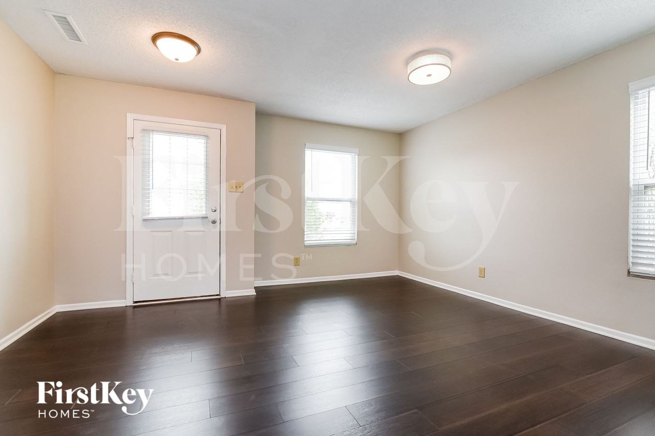 961 Springside Ct - Photo 5 of 15