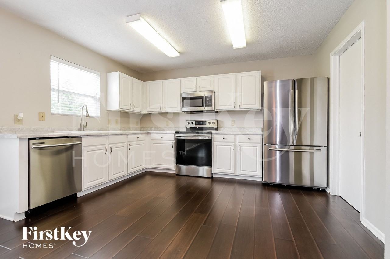 961 Springside Ct - Photo 6 of 15