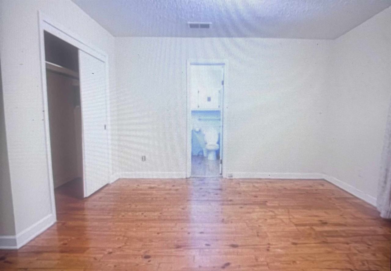 494 Fernwood Ave - Photo 3 of 7