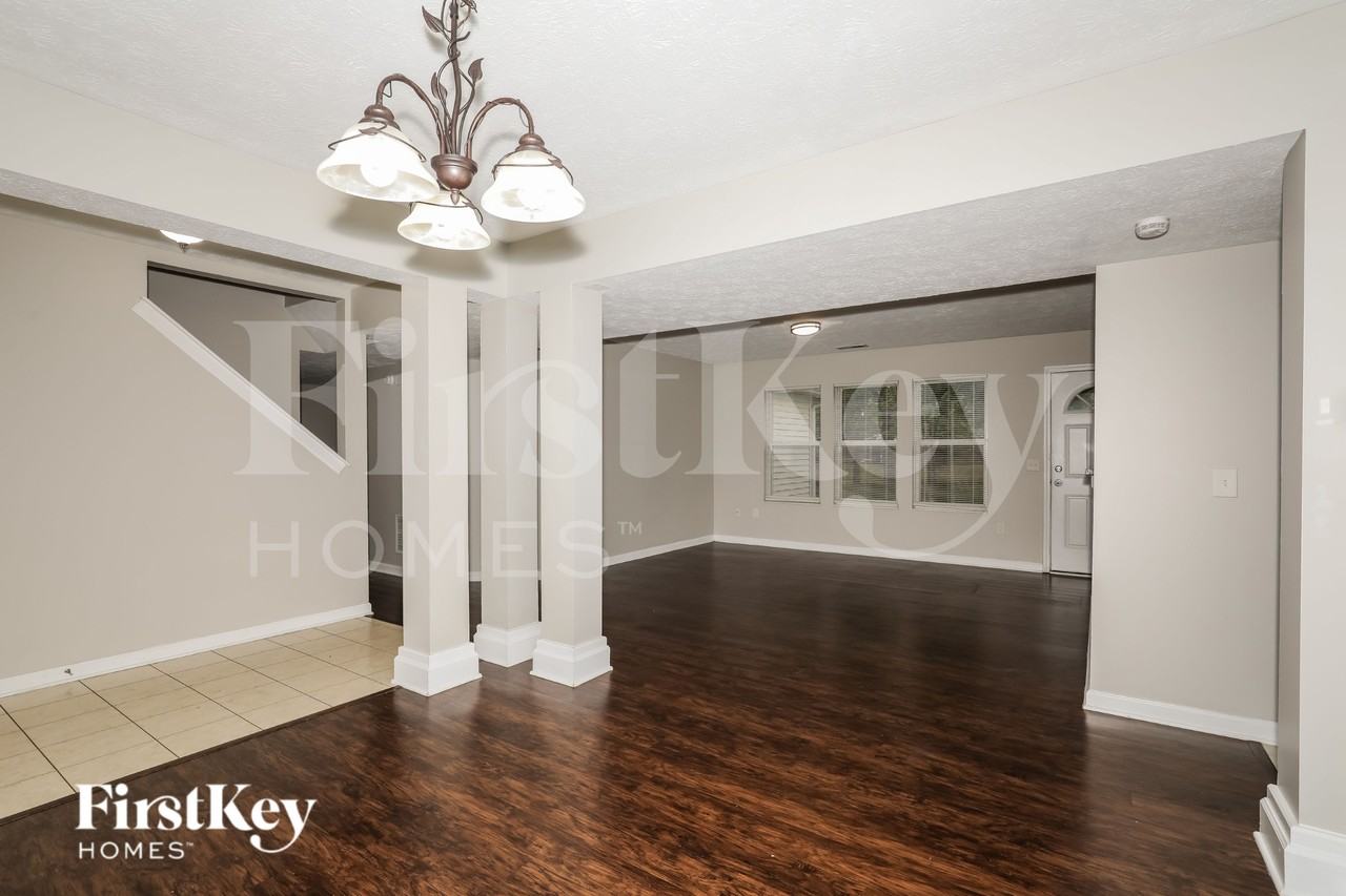 88 Bradford Ct - Photo 5 of 19