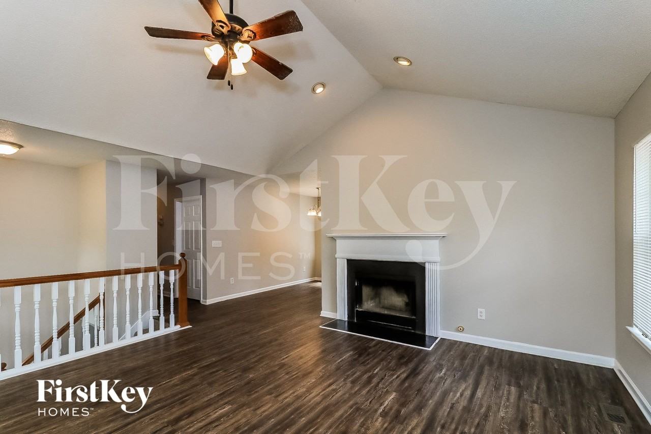 7795 Poppy Dr - Photo 4 of 11