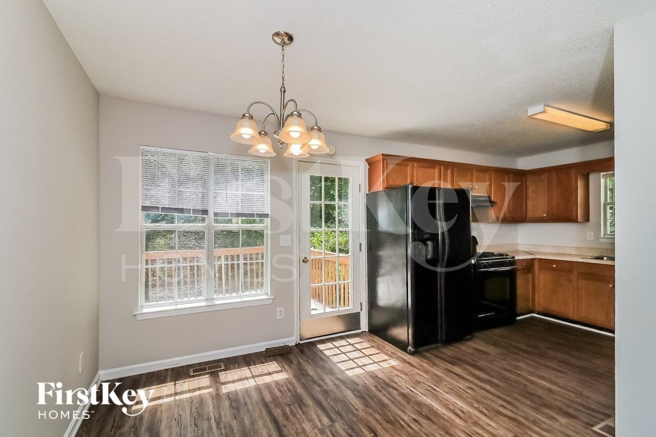 7795 Poppy Dr - Photo 5 of 11