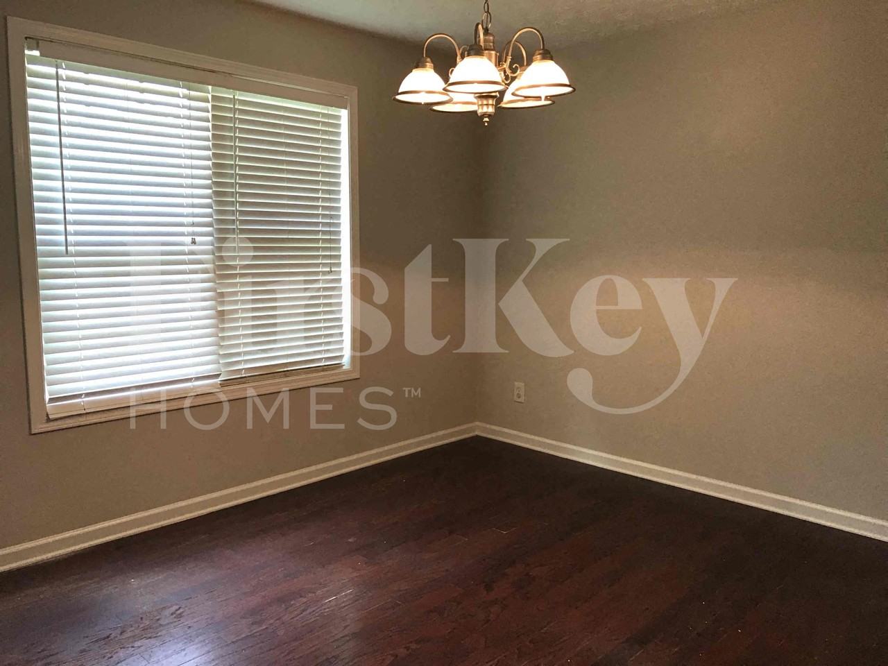 7437 Dogwood Trl - Photo 4 of 11