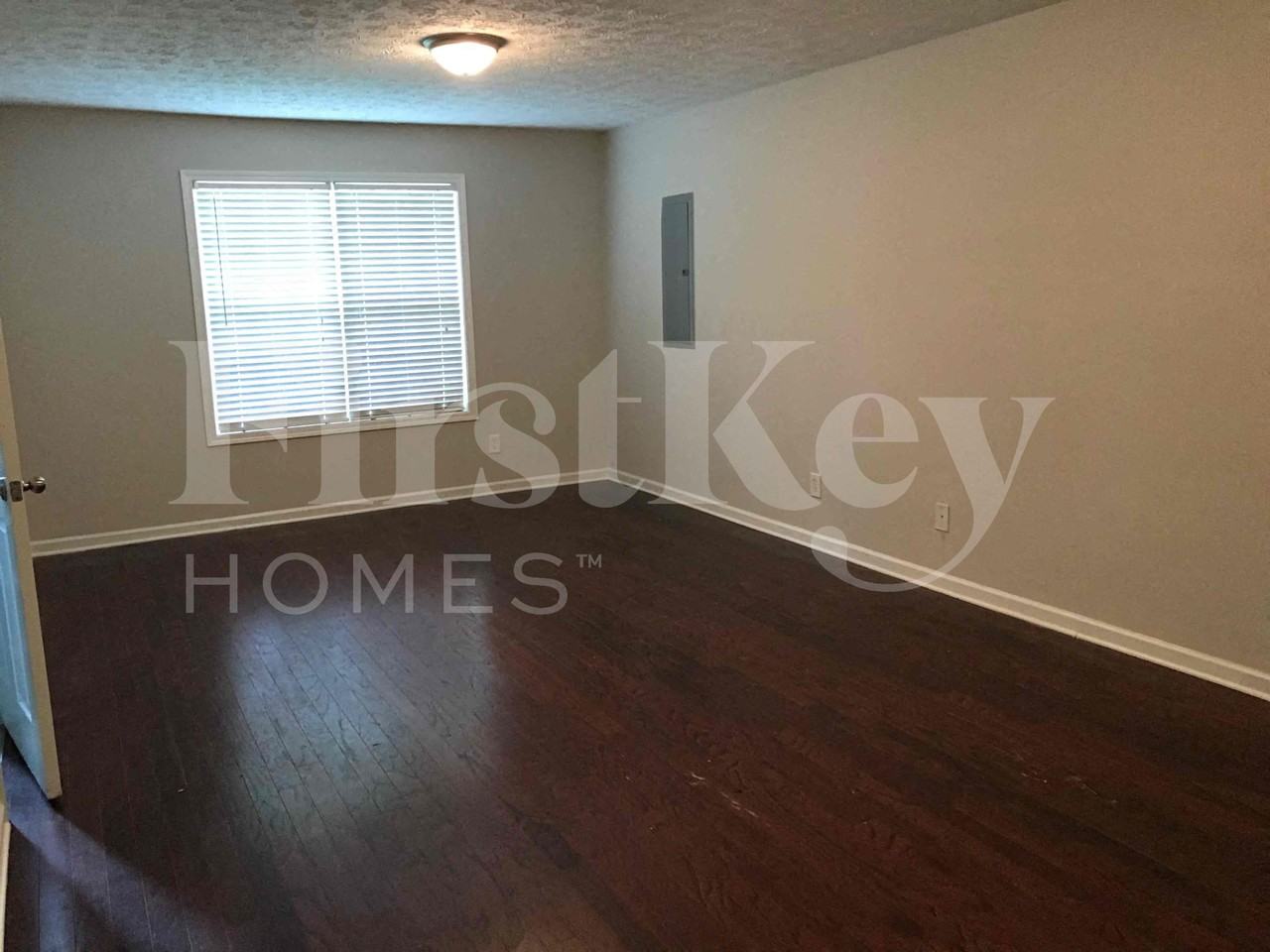 7437 Dogwood Trl - Photo 5 of 11