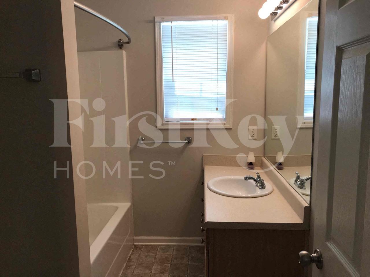 7437 Dogwood Trl - Photo 6 of 11