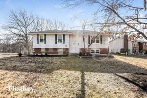 featured image of 7119 N Shannon Ave