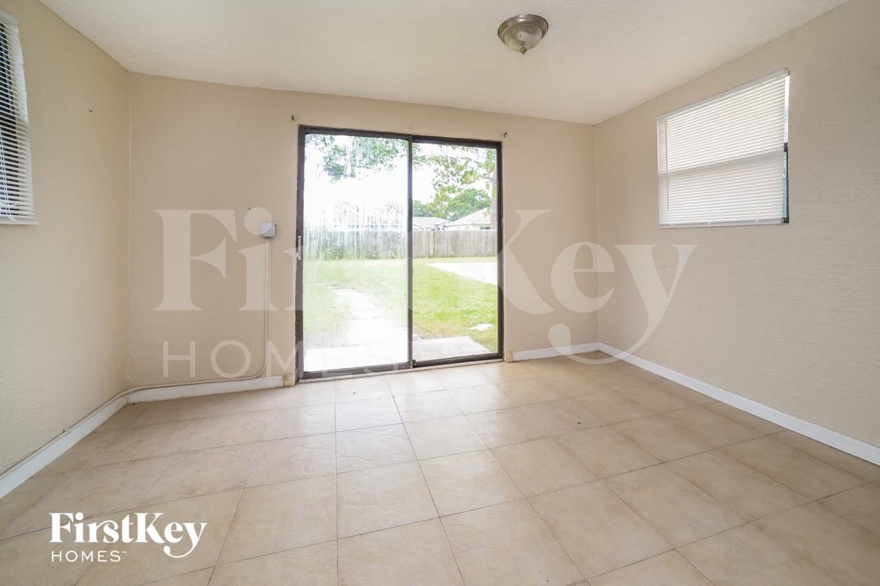 571 De Groodt Rd Sw - Photo 7 of 16