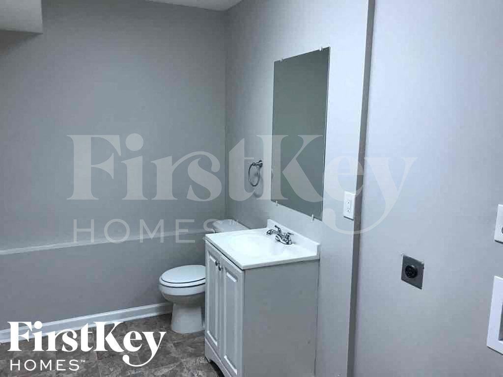 5623 Crystal Hl - Photo 7 of 21