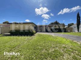 featured image of 4304 N Shore Dr