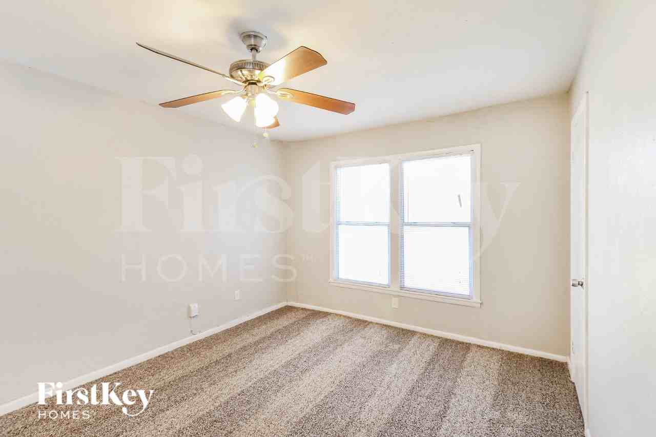 3516 Revere St - Photo 7 of 16