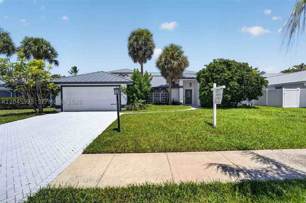542 N Cypress Dr #542 - Photo 2 of 50