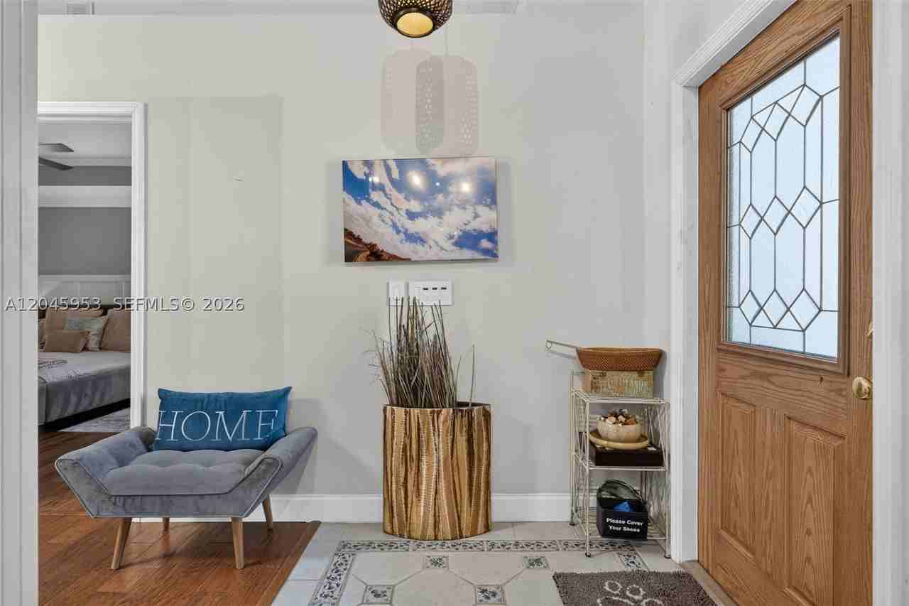 542 N Cypress Dr #542 - Photo 4 of 50